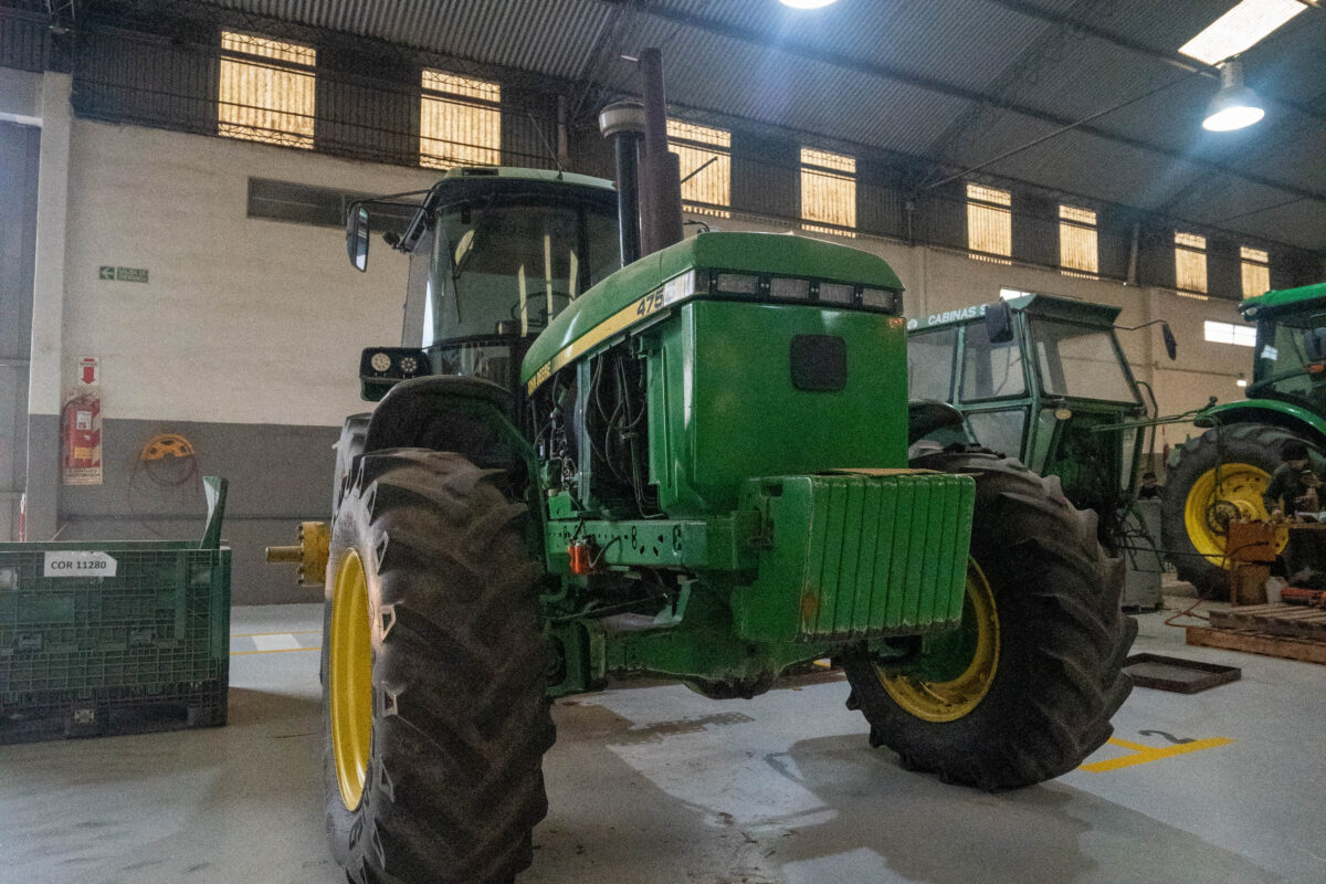 John Deere 4755