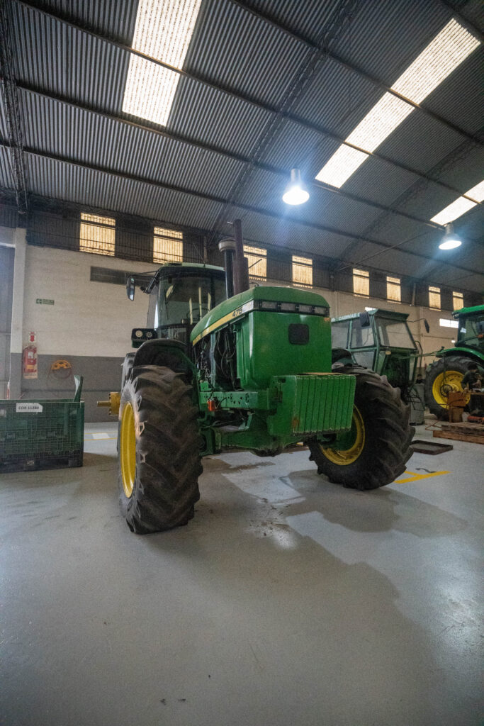 John Deere 4755