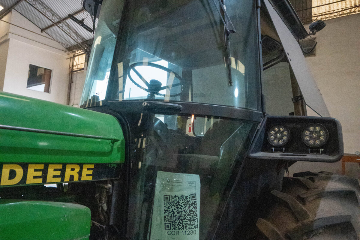 John Deere 4755