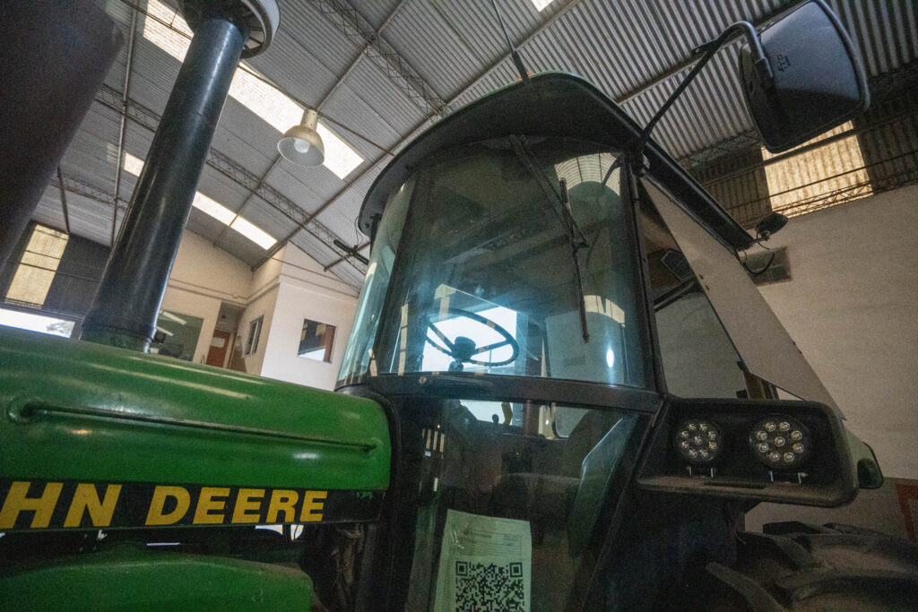 John Deere 4755