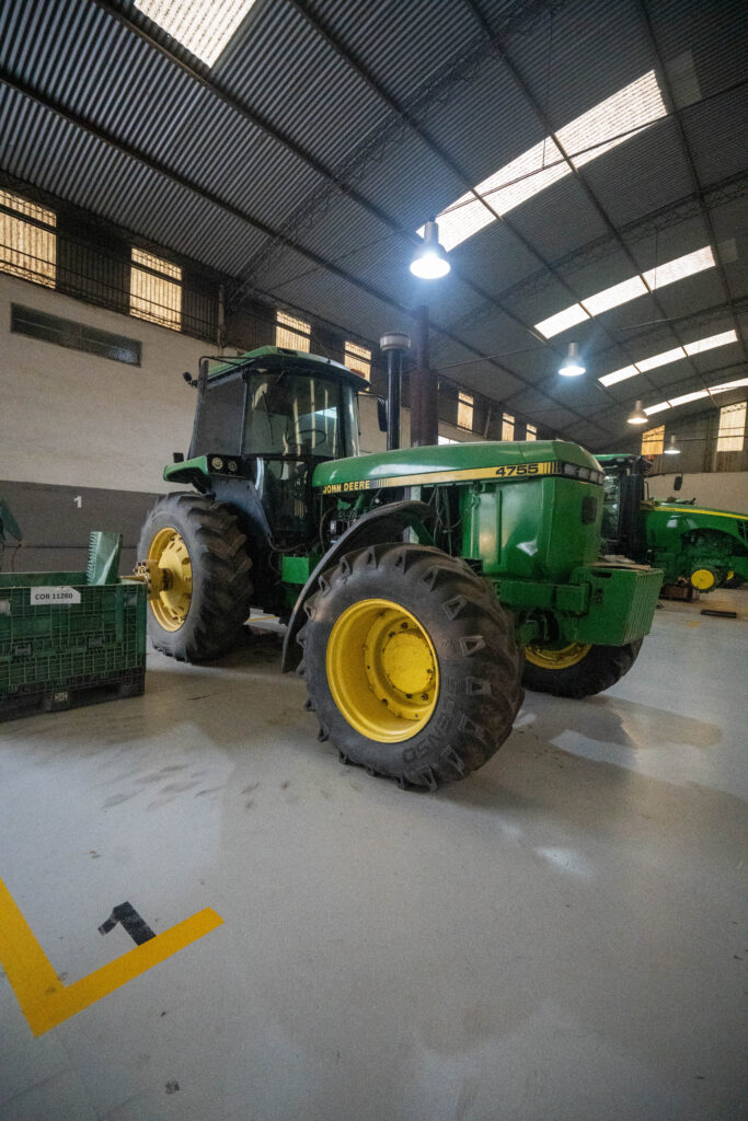 John Deere 4755