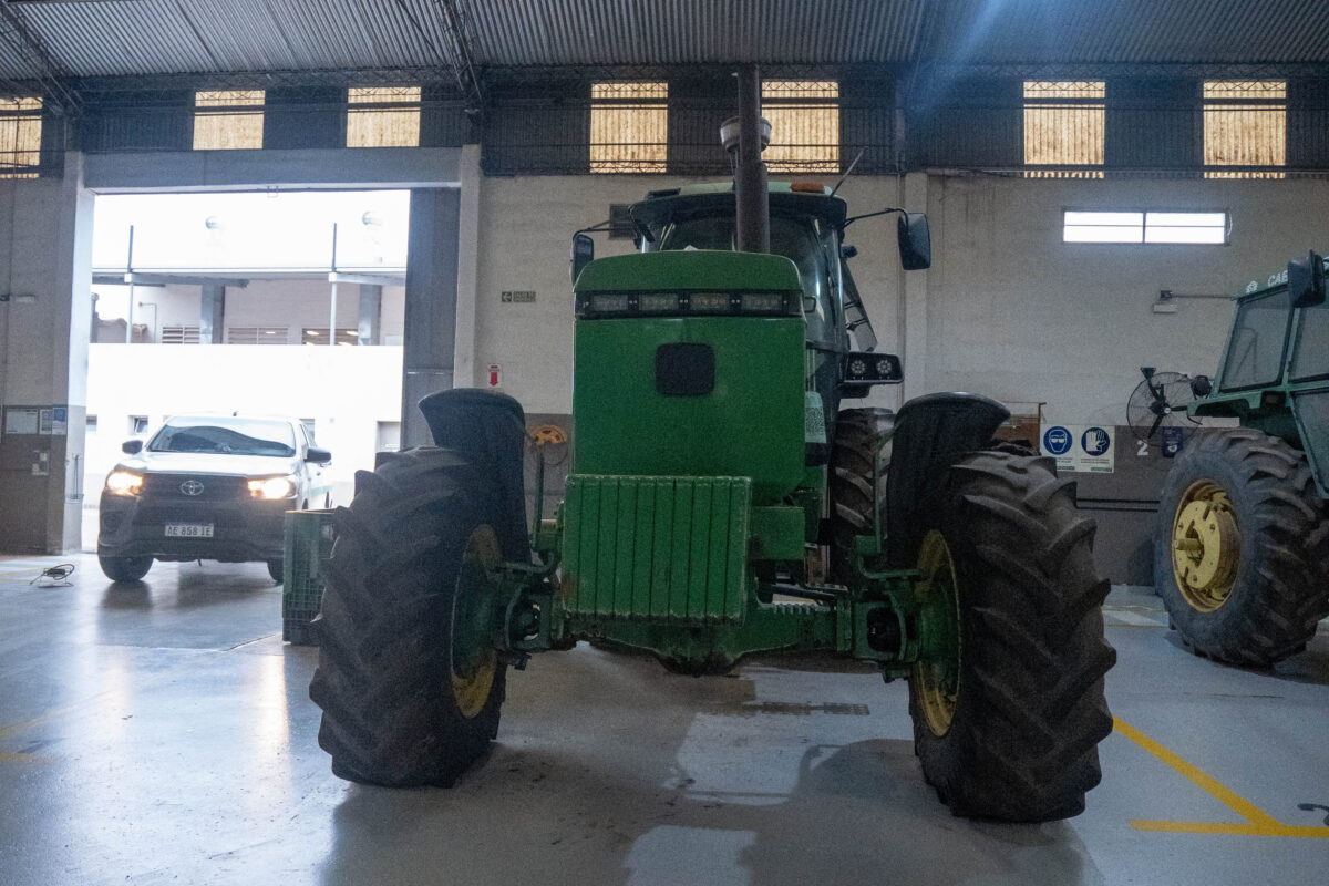 John Deere 4755