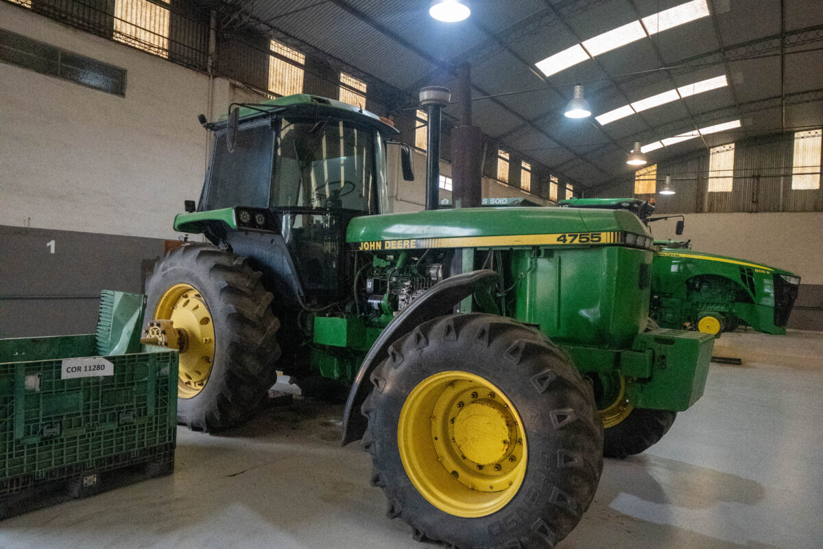John Deere 4755