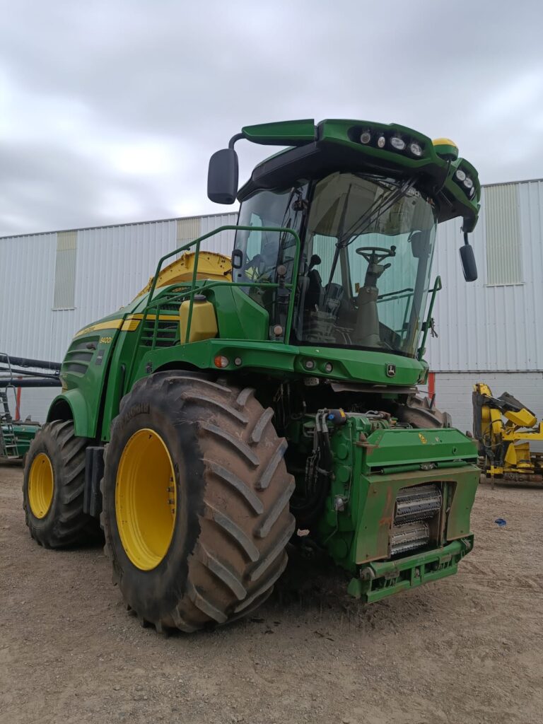 John Deere 8400