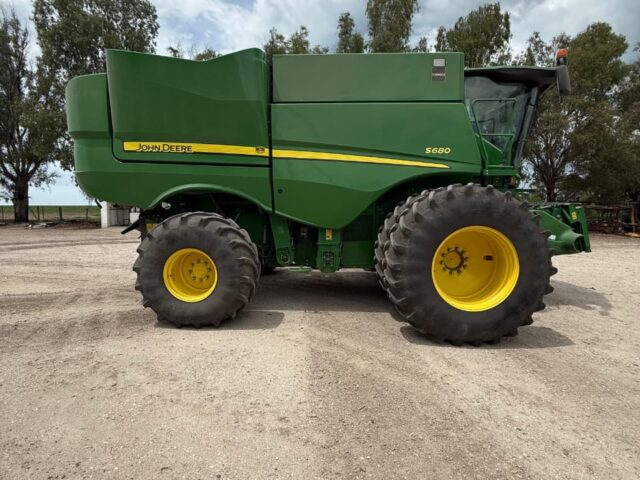 John Deere S680