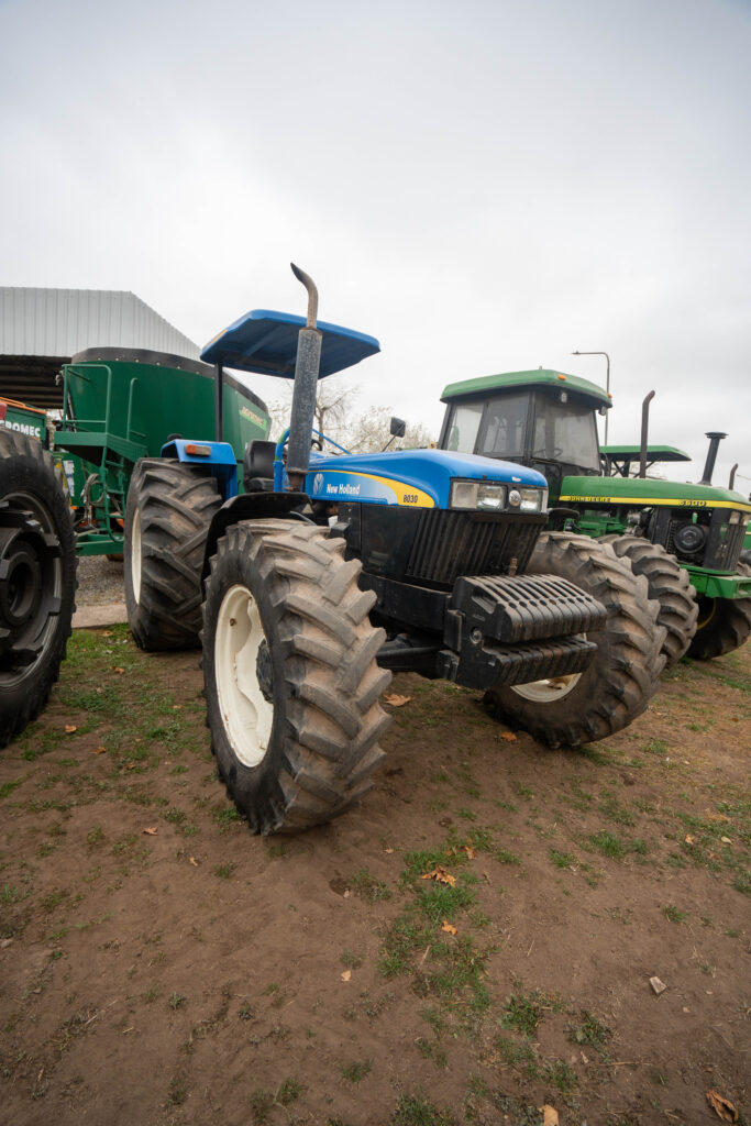 New Holland 8030