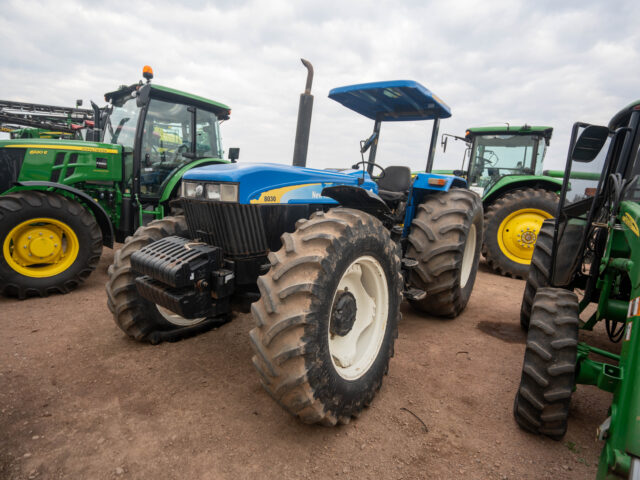 New Holland 8030