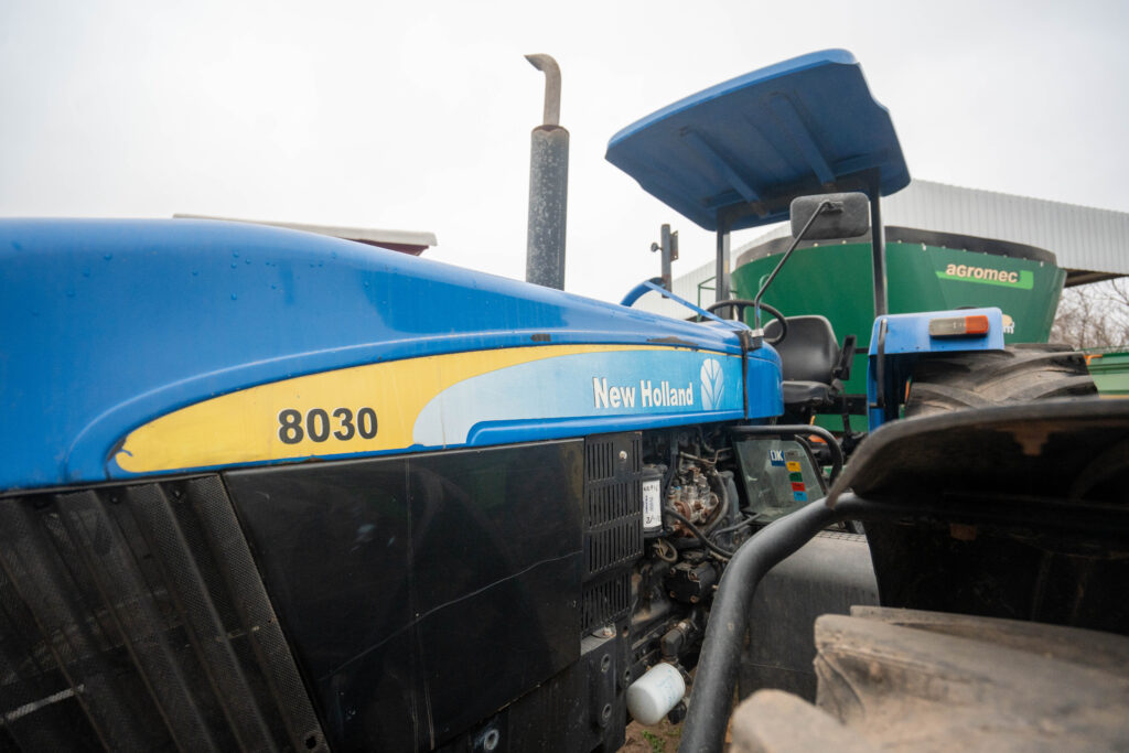 New Holland 8030