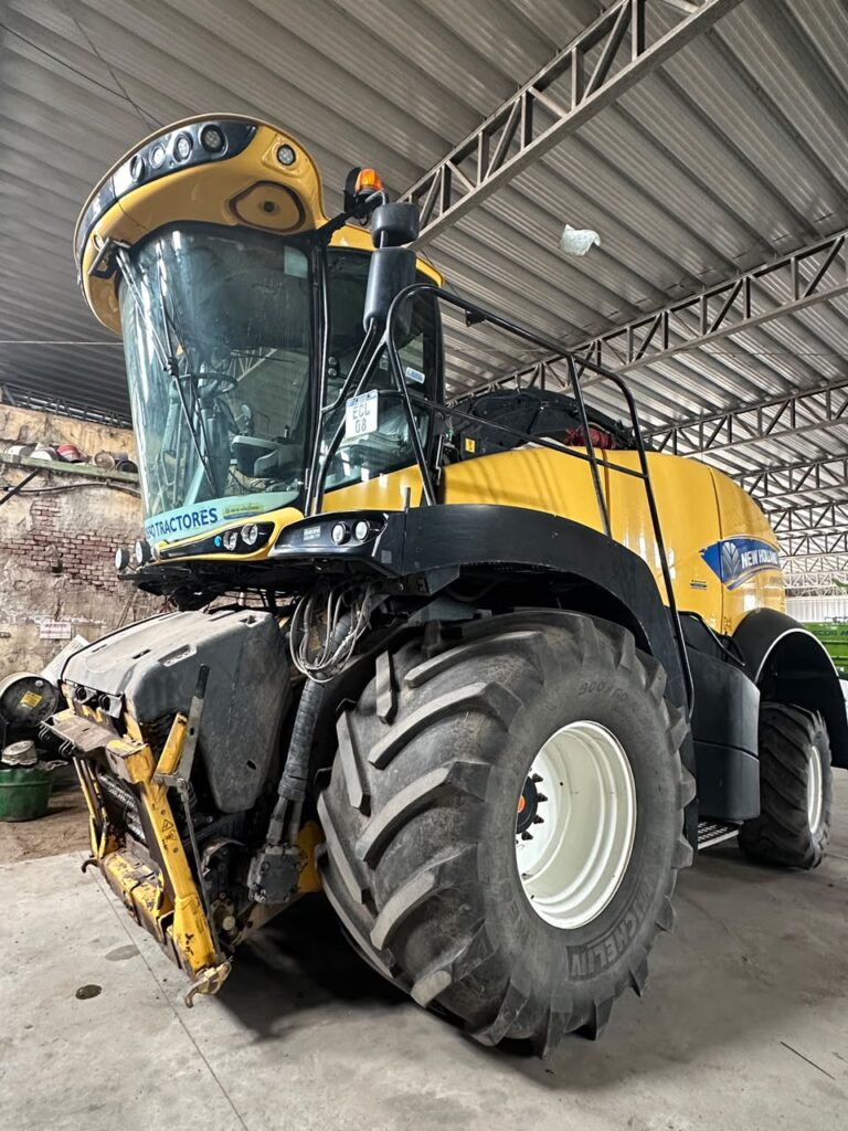 New Holland FR600