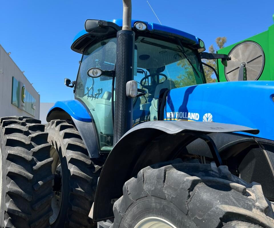 New Holland T7-240