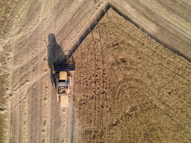 John Deere S680