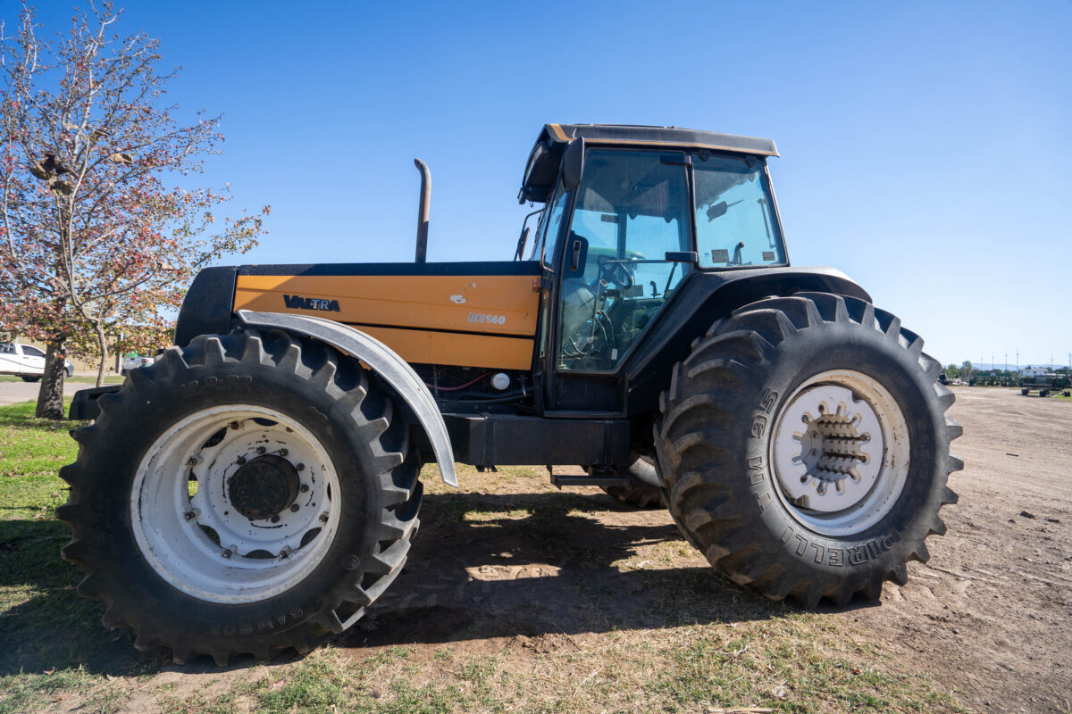 Valtra BH140