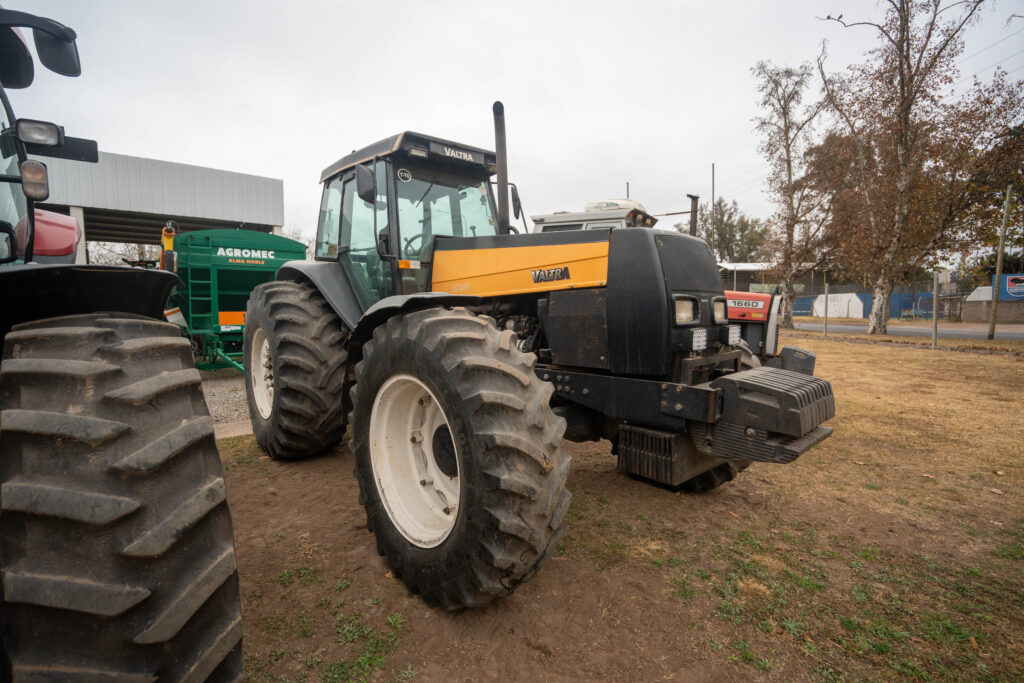 Valtra BH140