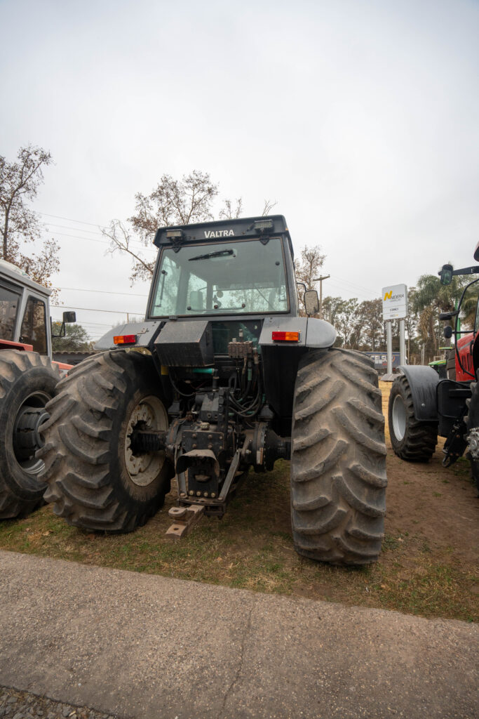 Valtra BH140