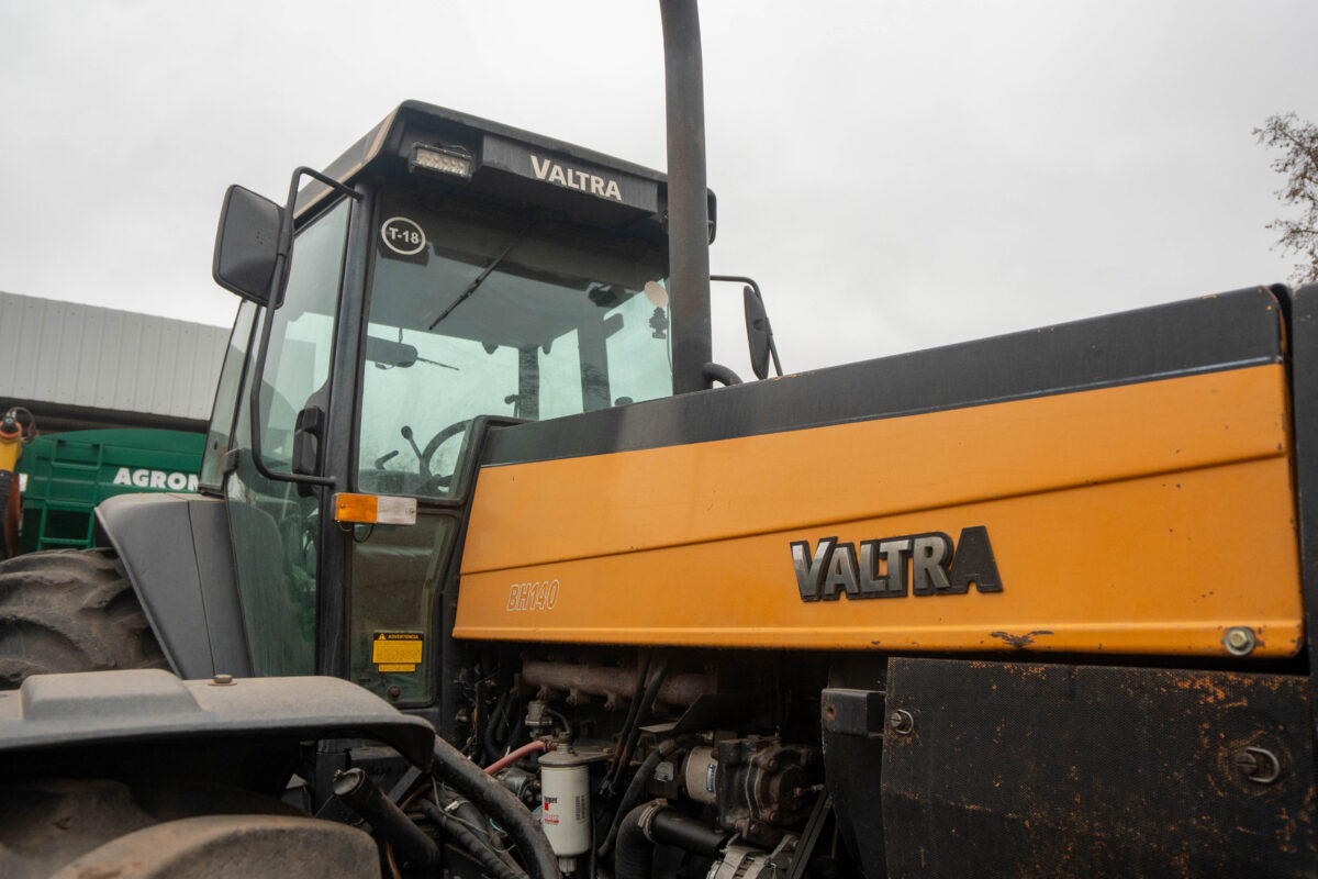Valtra BH140