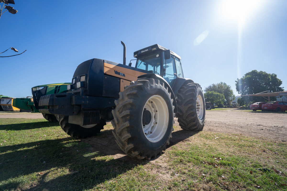 Valtra BH140