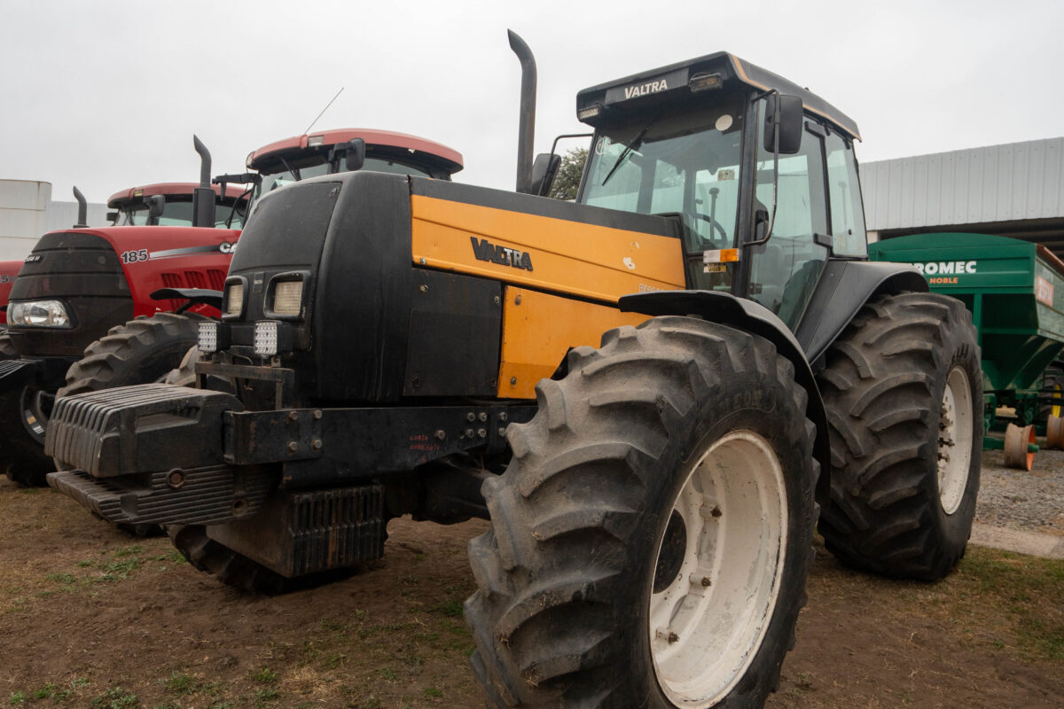 Valtra BH140