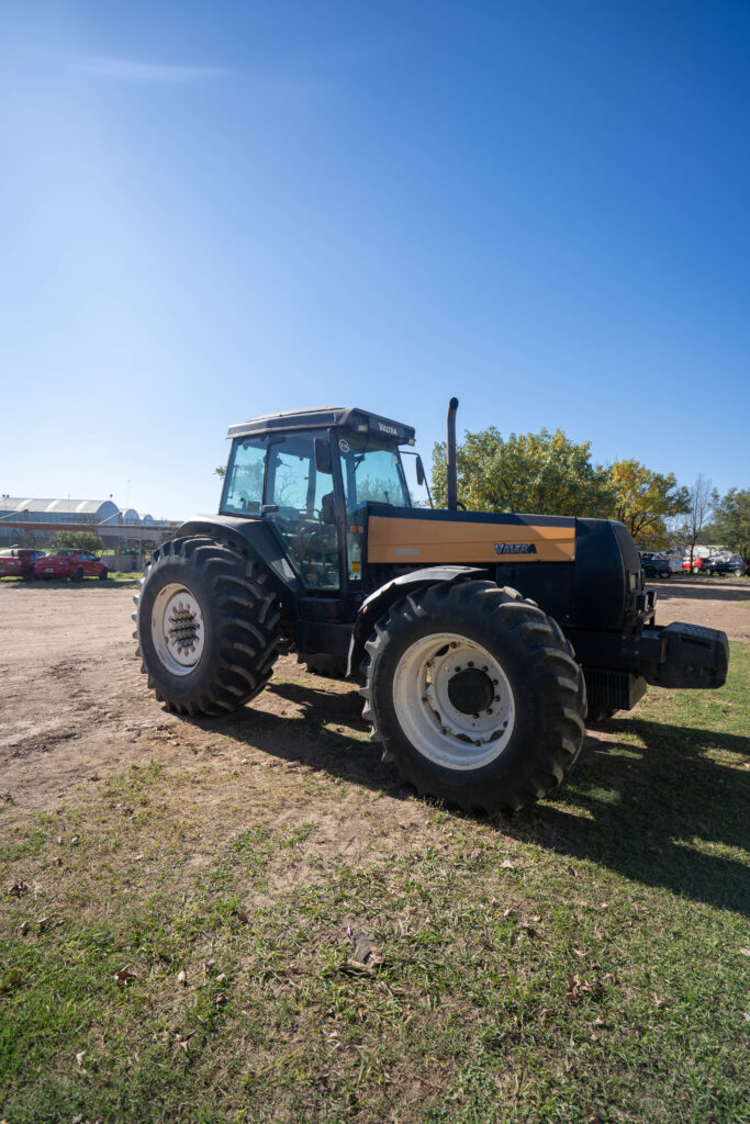 Valtra BH140